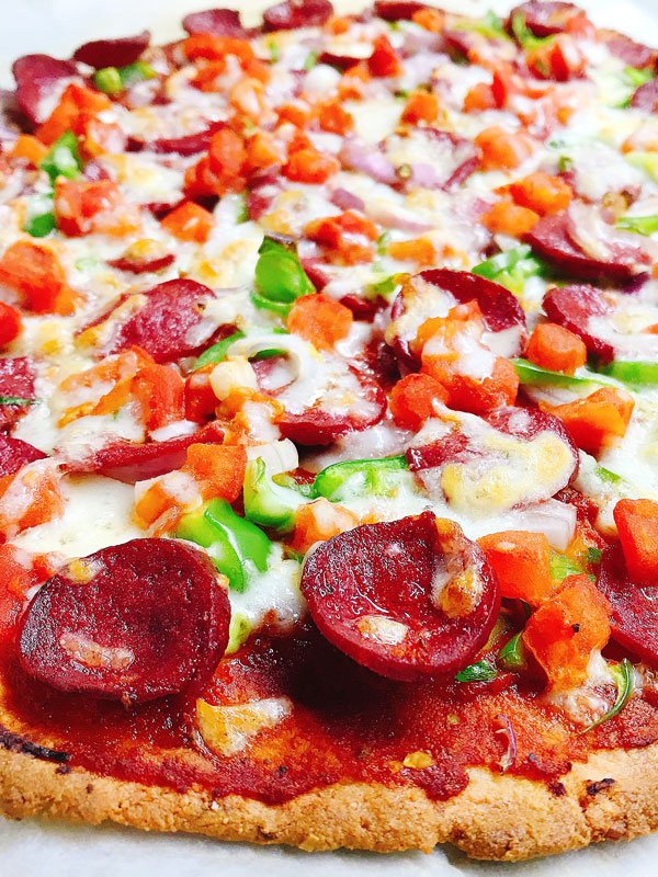 ketojenik-pizza-tarifi